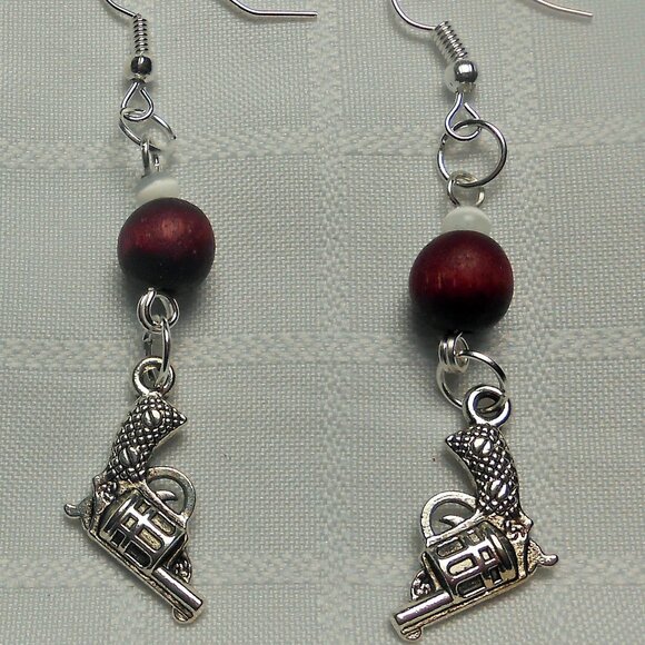 No. 6 Handmade earrings with Tibetan silver 3D revolvers charms - Picture 1 of 1